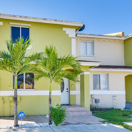 Opa-Locka Townhome, 15 Mi To Miami Beach! Exterior foto